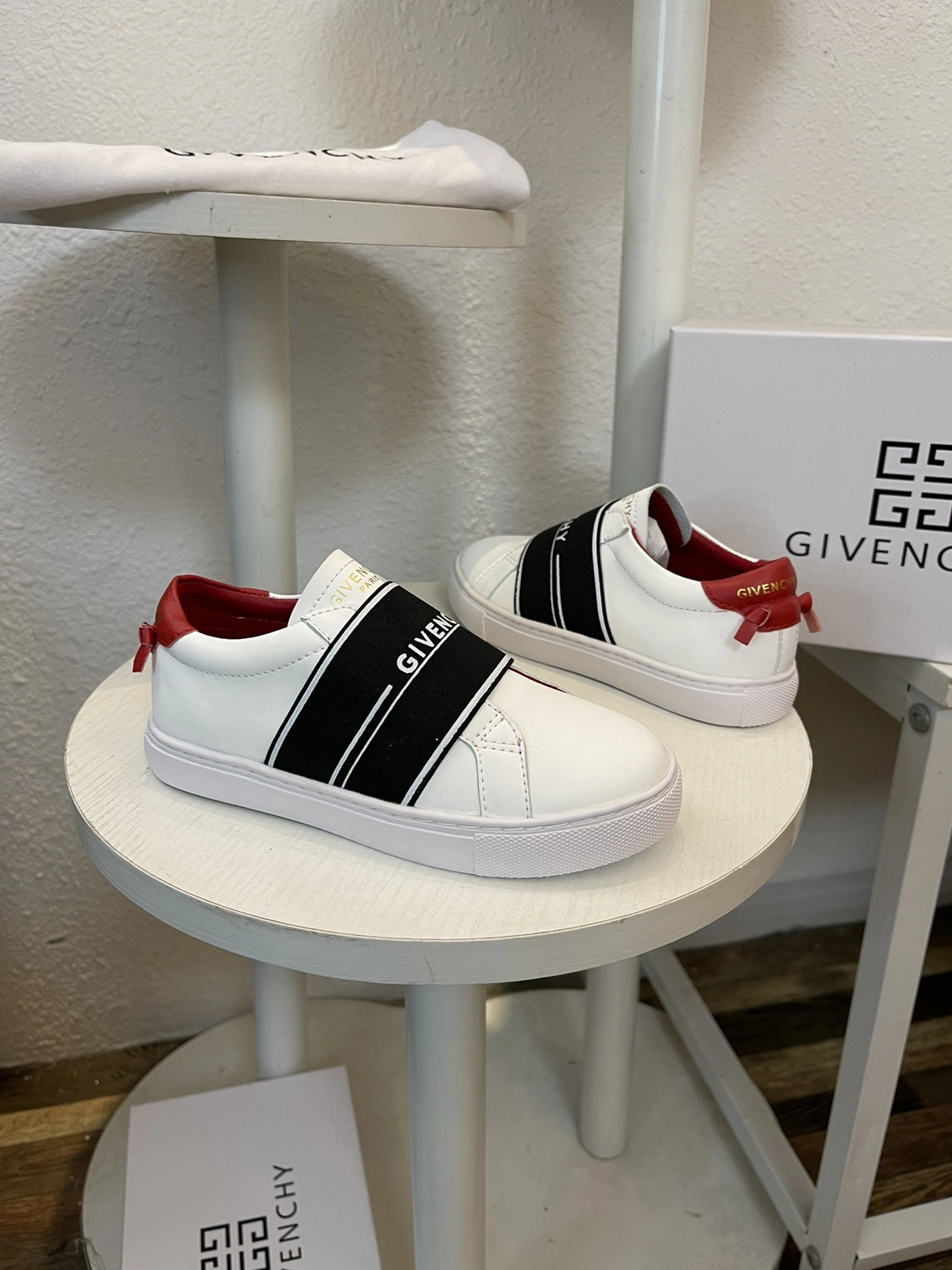 Durable 5811 Givenchy Kids Shoes For Kids