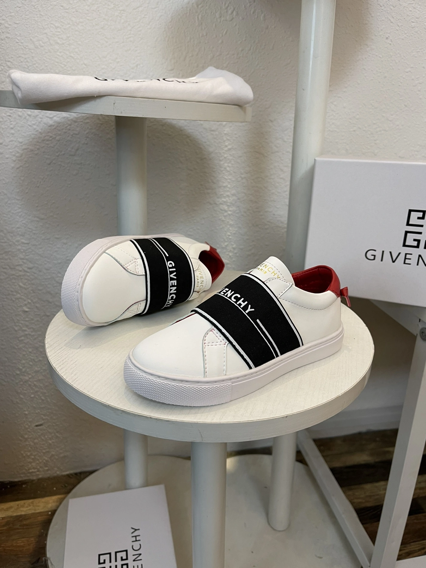 Durable 5811 Givenchy Kids Shoes For Kids