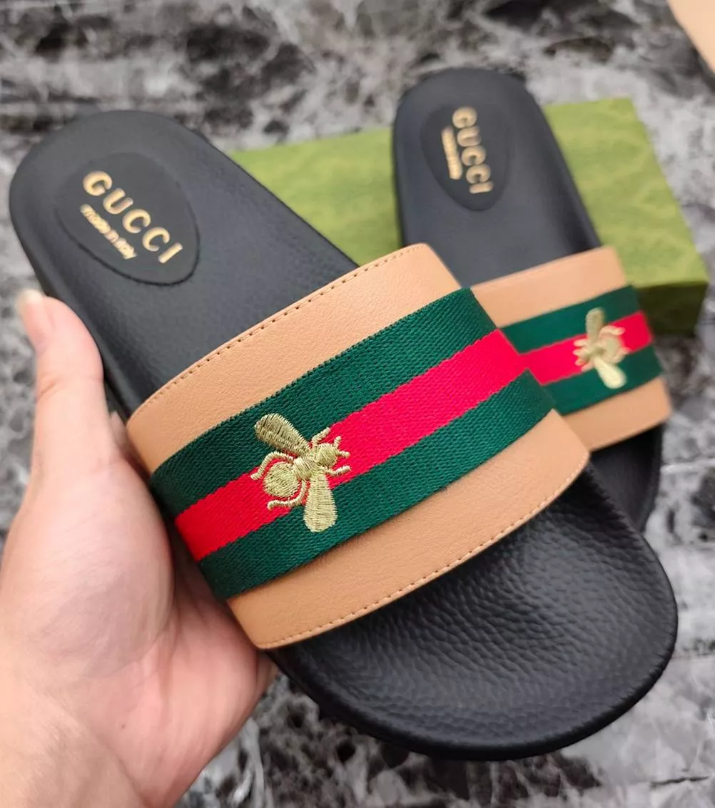 Durable 583 Gucci Slippers For Men