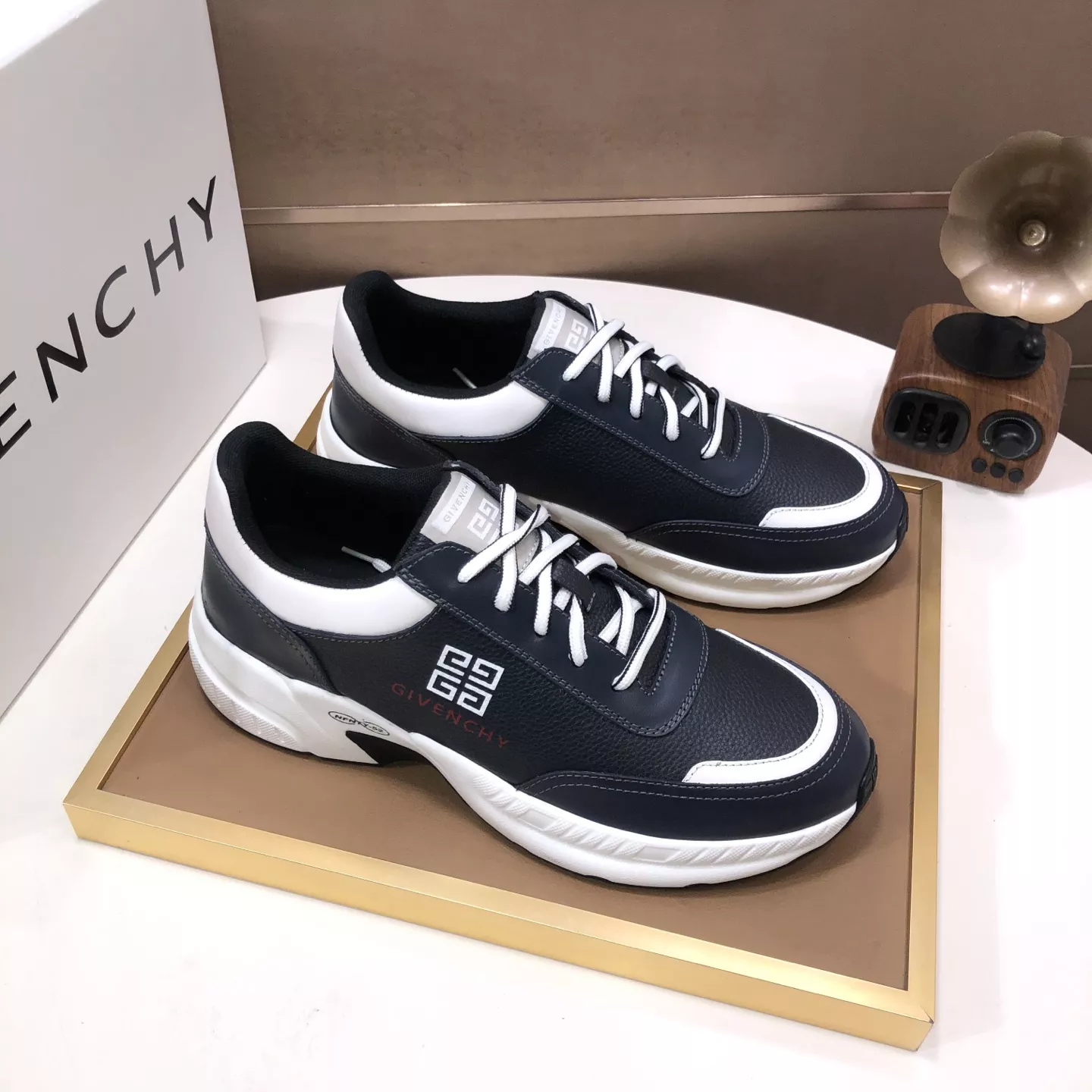 Durable 5901 Givenchy Casual Shoes For Men