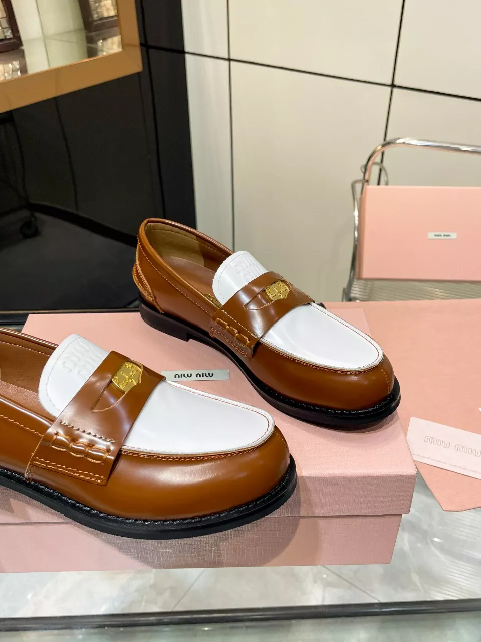 Durable 593 MIU MIU Leather Shoes For Women