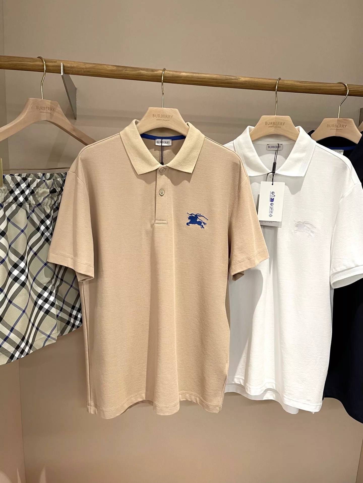 Durable 6020 Burberry T-Shirts Short Sleeved For Unisex
