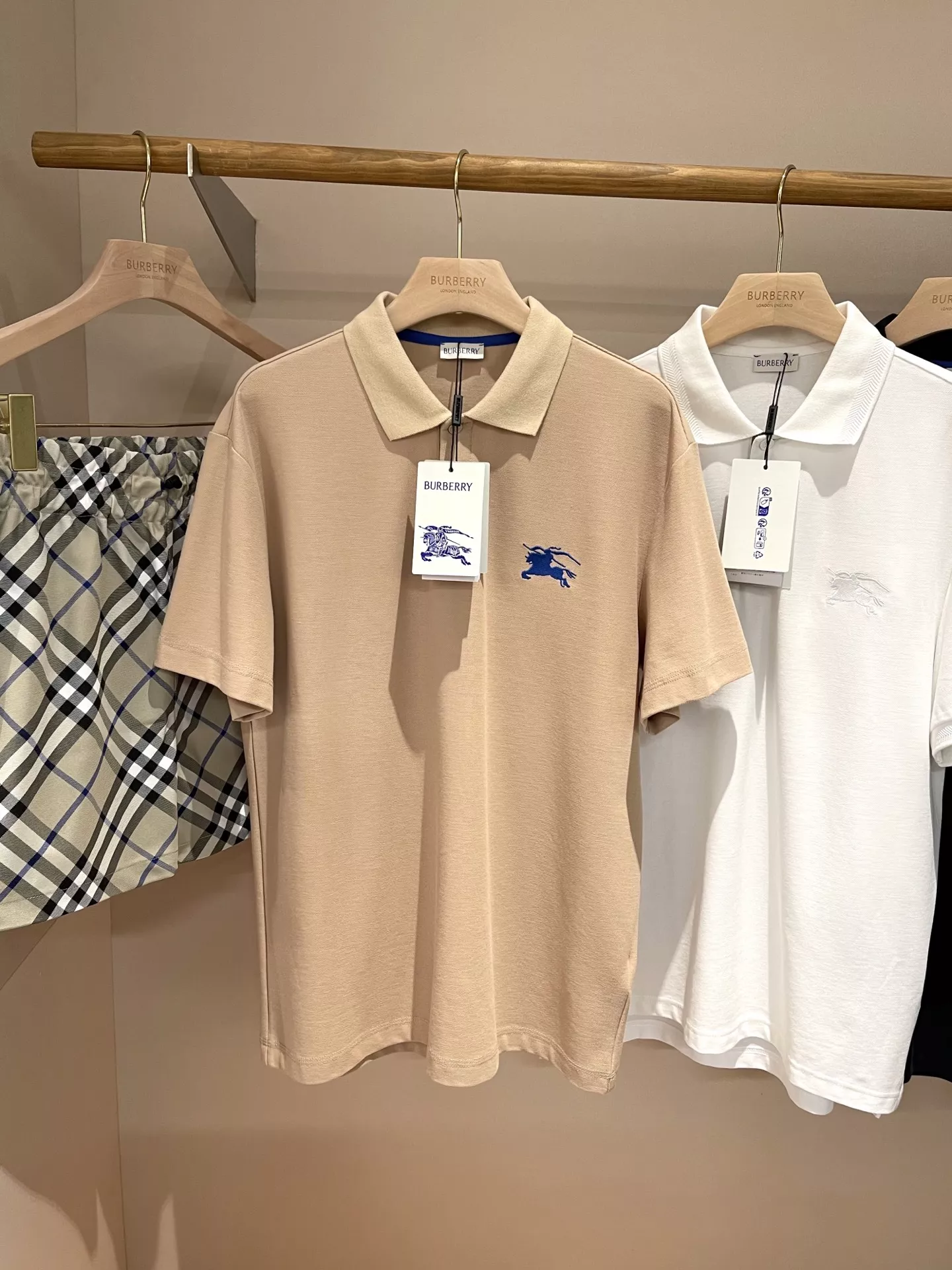 Durable 6020 Burberry T-Shirts Short Sleeved For Unisex