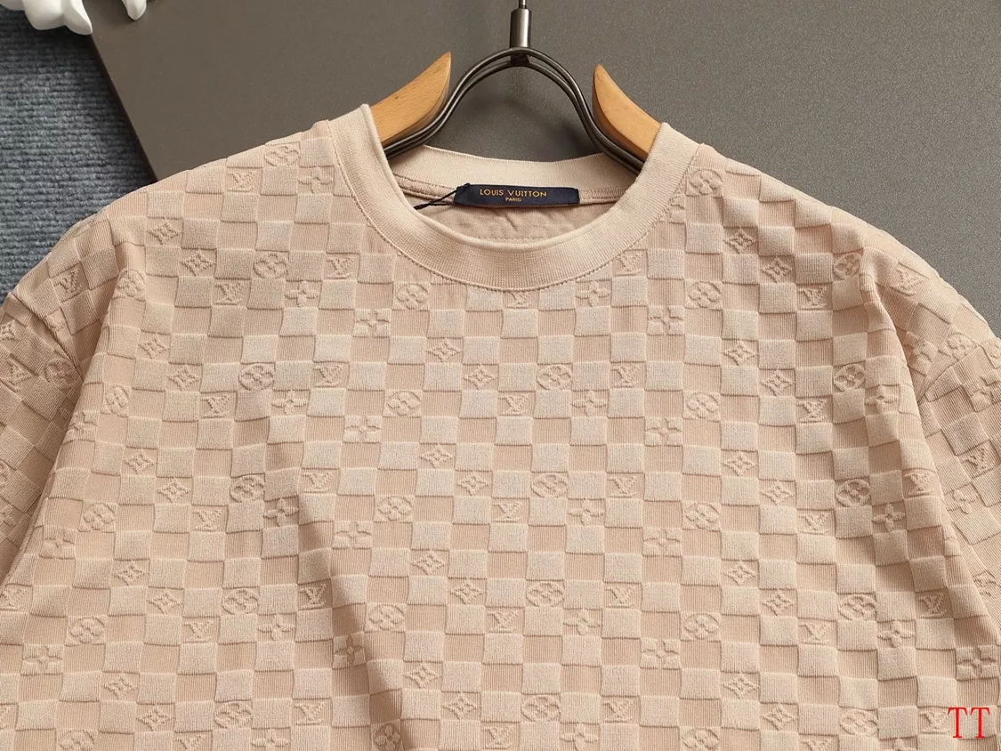 Durable 6047 Louis Vuitton LV T-Shirts Short Sleeved For Unisex