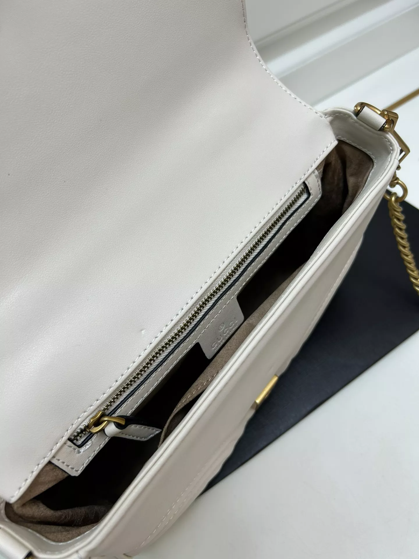 Durable 6135 Gucci AAA Quality Messenger Bags For Women
