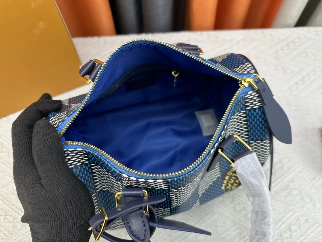 Durable 6135 Louis Vuitton AAA Quality Handbags For Women