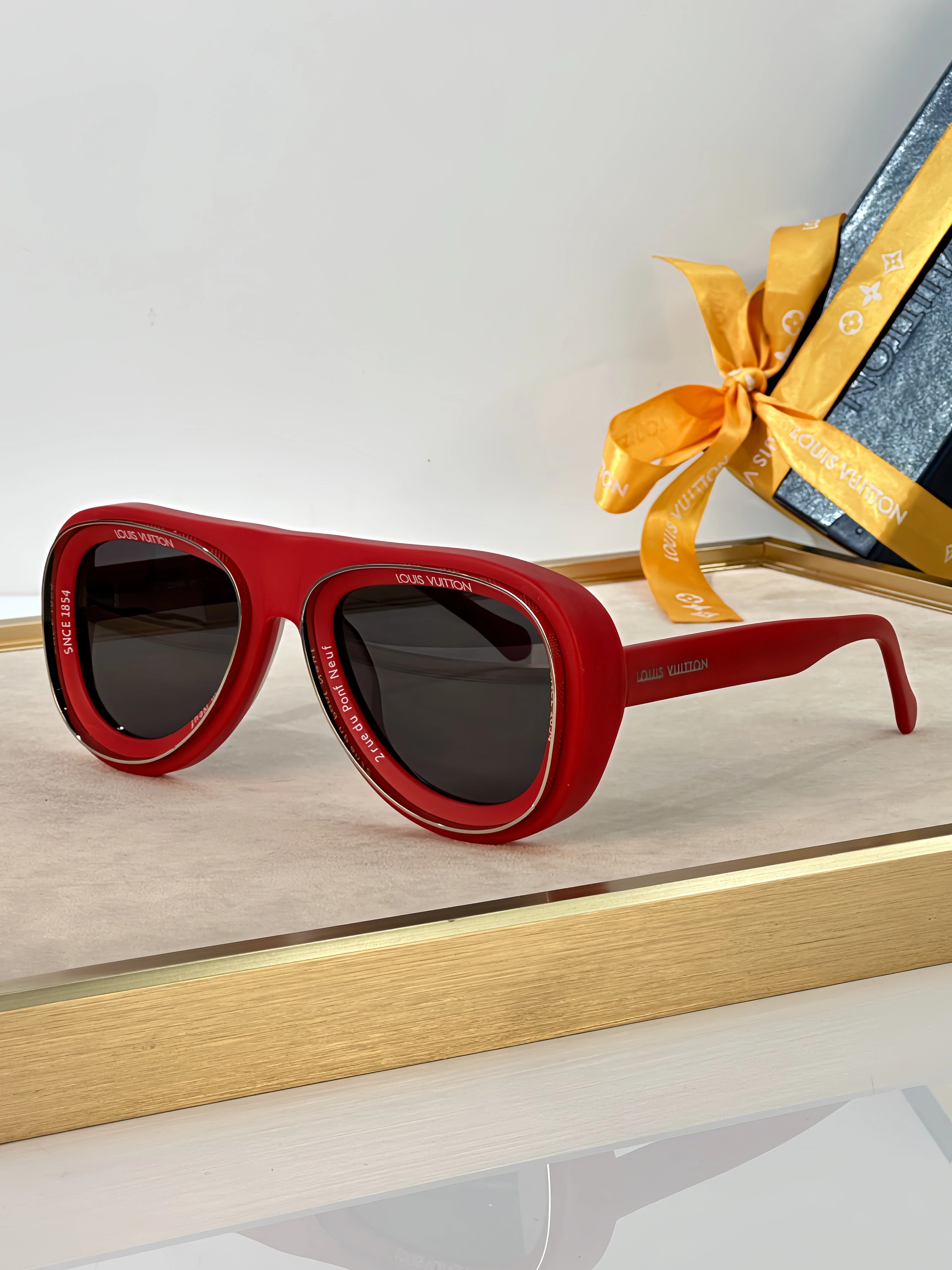 Durable 6152 Louis Vuitton AAA Quality Sunglasses