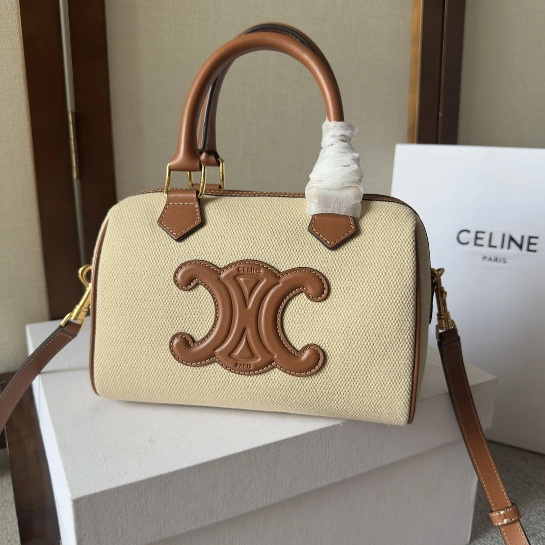 Durable 6350 Celine AAA Quality Handbags For Women