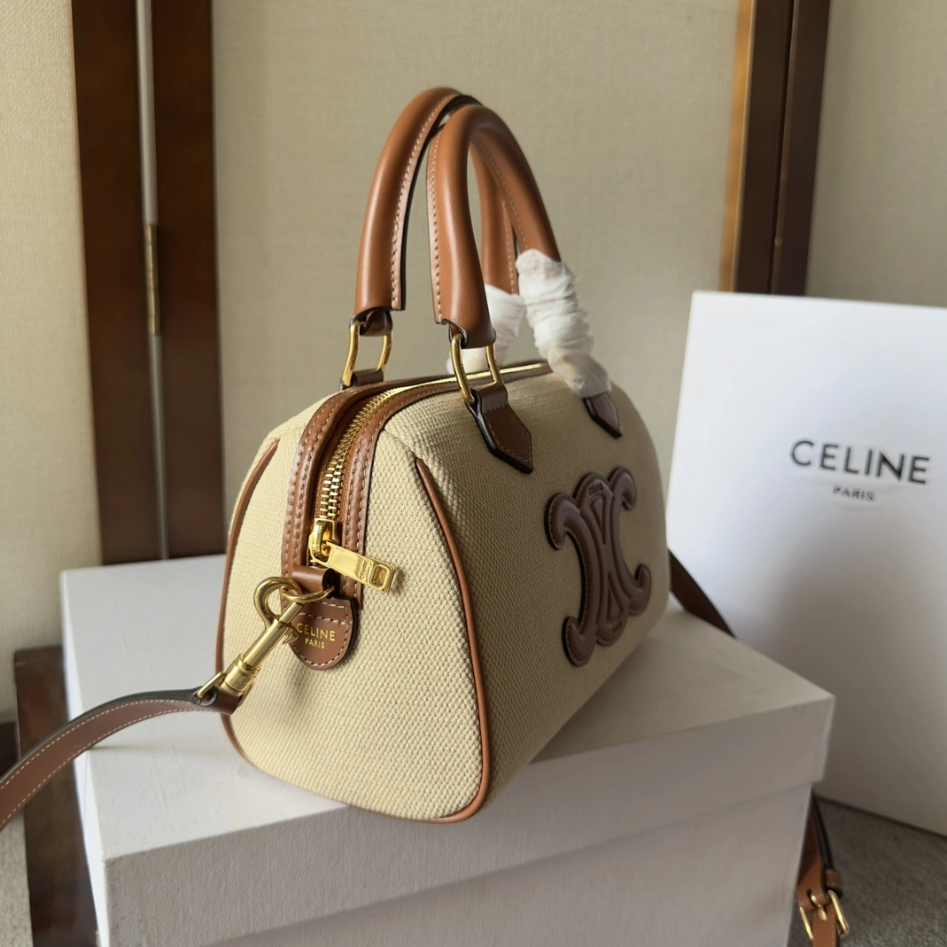 Durable 6350 Celine AAA Quality Handbags For Women