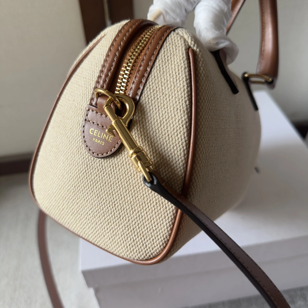Durable 6350 Celine AAA Quality Handbags For Women