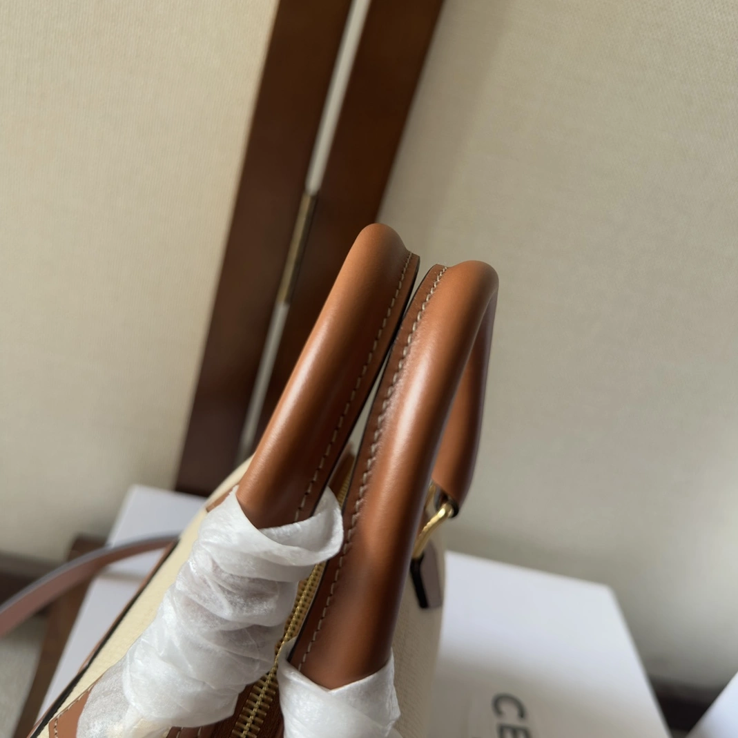 Durable 6350 Celine AAA Quality Handbags For Women