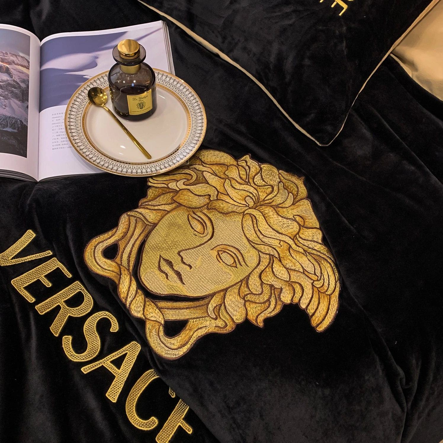 Durable 6384 Versace Bedding