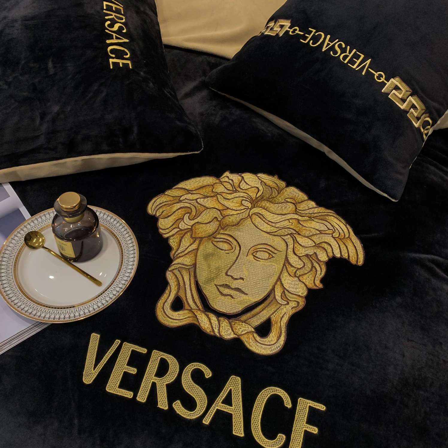 Durable 6384 Versace Bedding
