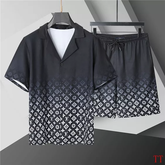 Durable 6385 Louis Vuitton LV Tracksuits Short Sleeved For Men