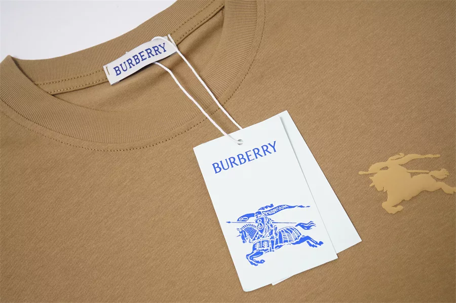 Durable 6523 Burberry T-Shirts Short Sleeved For Unisex