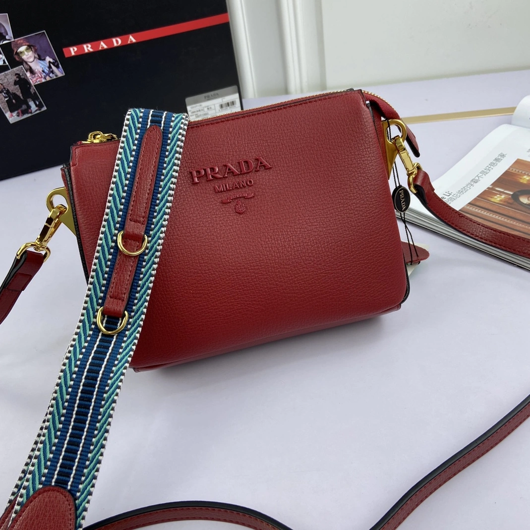 Durable 6584 Prada AAA Quality Messenger Bags For Women