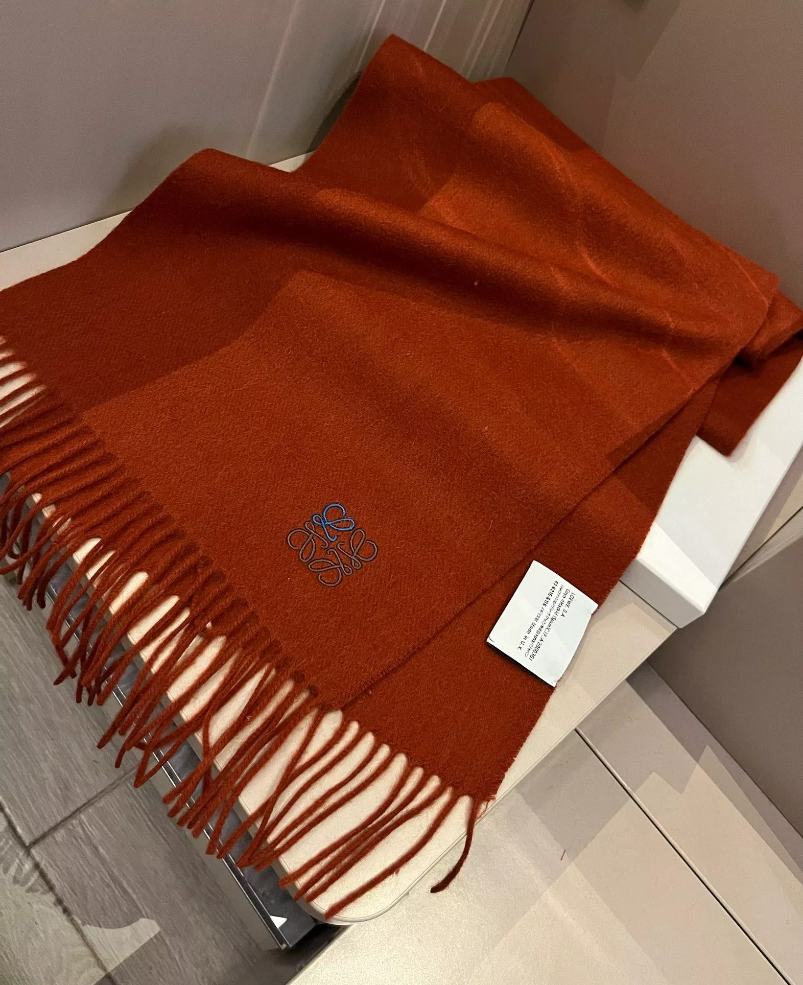 Durable 6622 LOEWE Scarf For Women