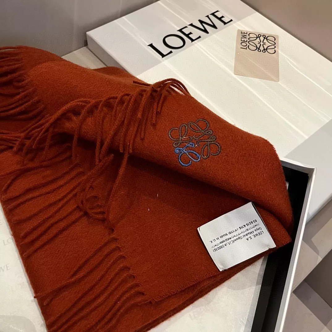 Durable 6622 LOEWE Scarf For Women