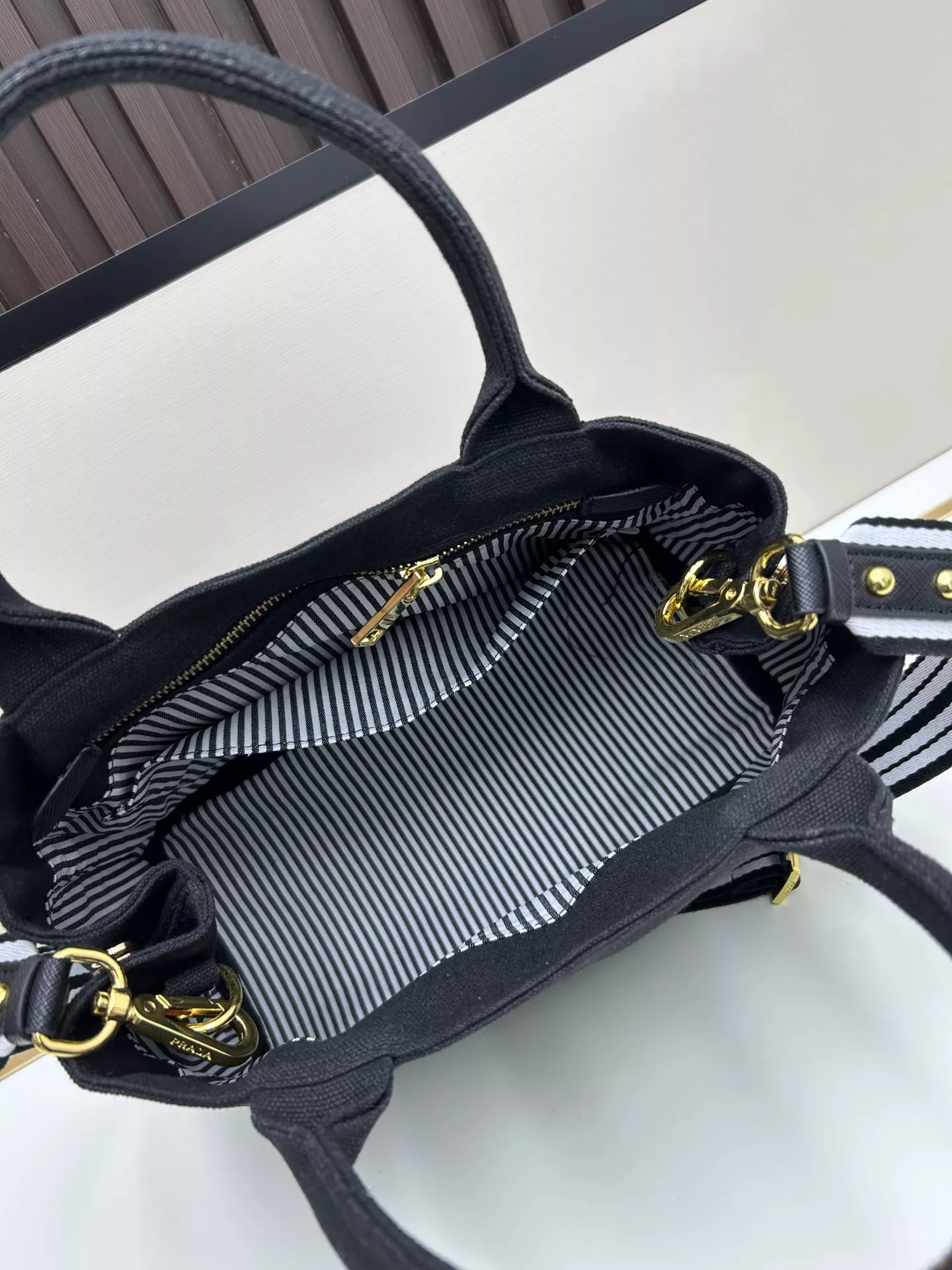 Durable 6641 Prada AAA Quality Handbags For Women
