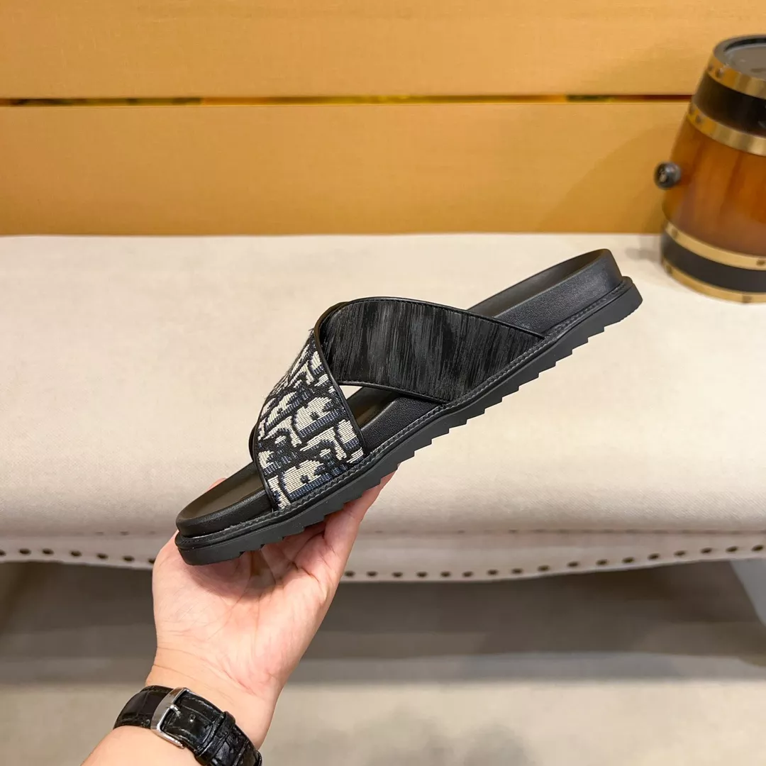 Durable 6797 Christian Dior Slippers For Men