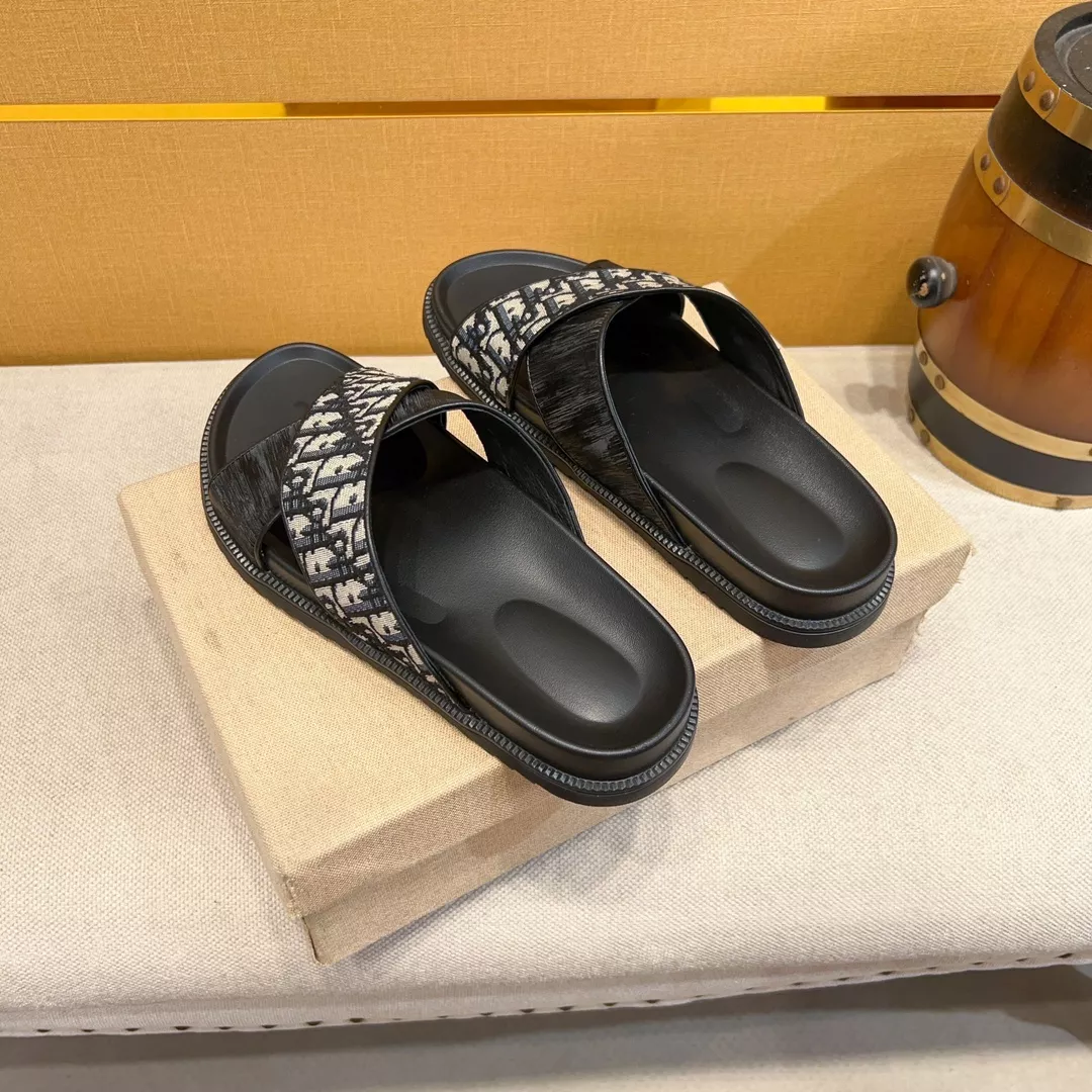 Durable 6797 Christian Dior Slippers For Men