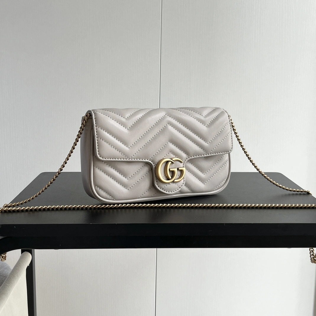 Durable 6800 Gucci AAA Quality Messenger Bags For Women