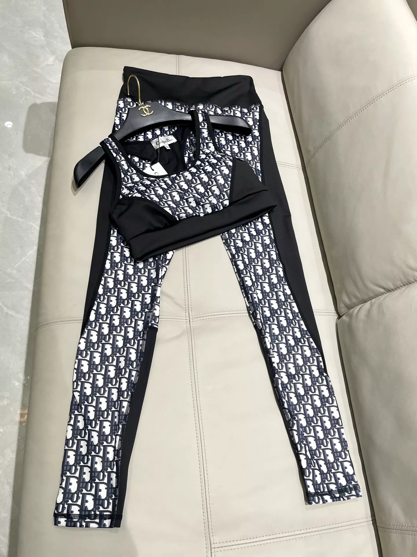 Durable 6901 Christian Dior Tracksuits Sleeveless For Women