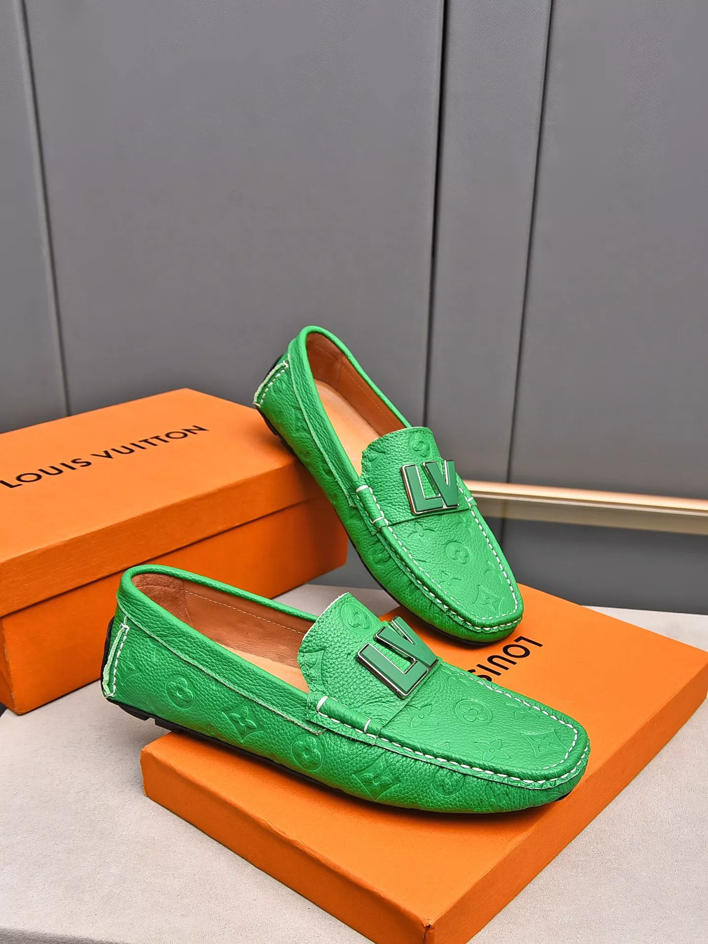 Durable 7077 Louis Vuitton LV Oxfords Shoes For Women