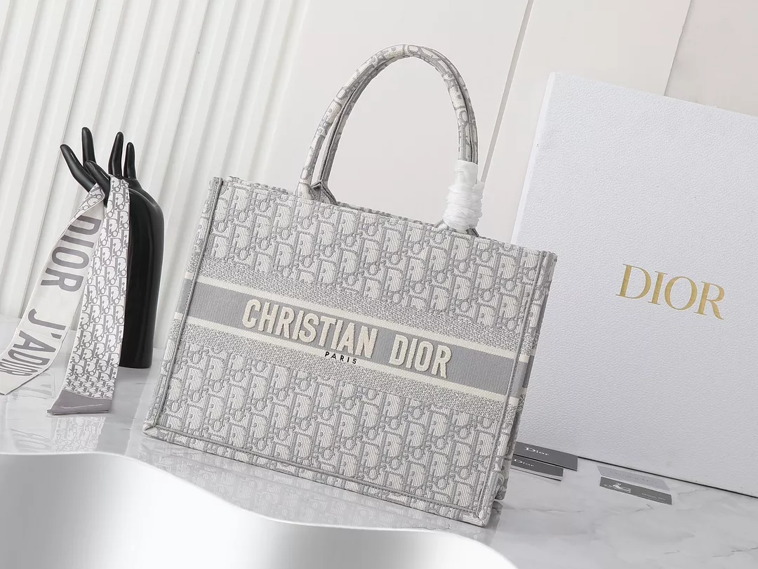 Durable 7107 Christian Dior AAA Quality Tote-Handbags For Women