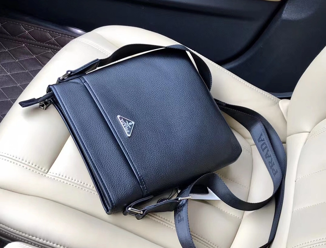 Durable 7127 Prada AAA Man Messenger Bags