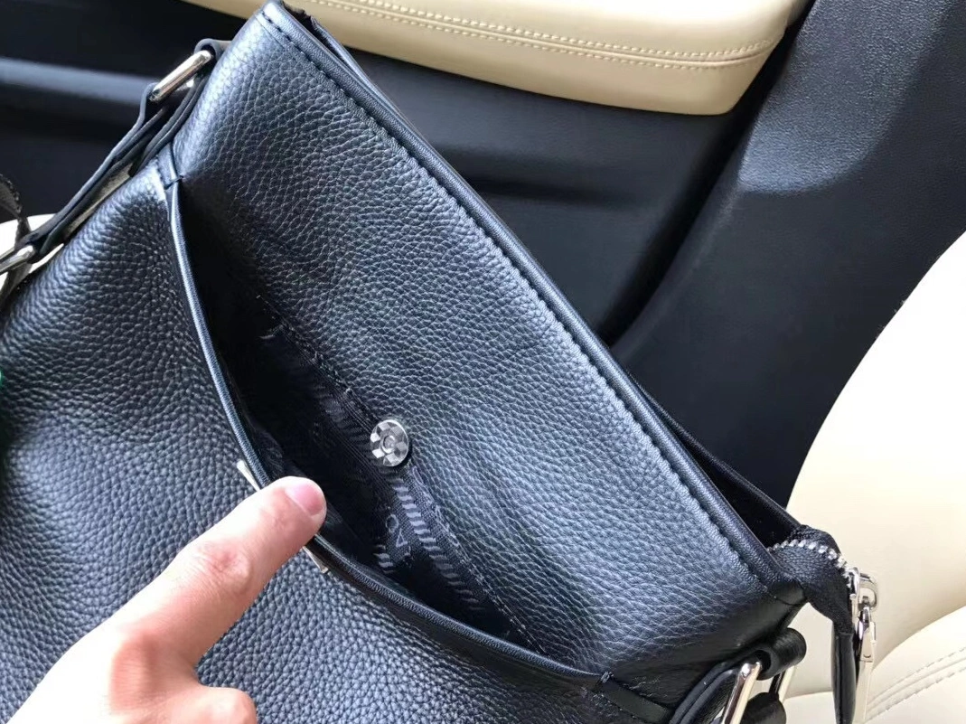 Durable 7127 Prada AAA Man Messenger Bags