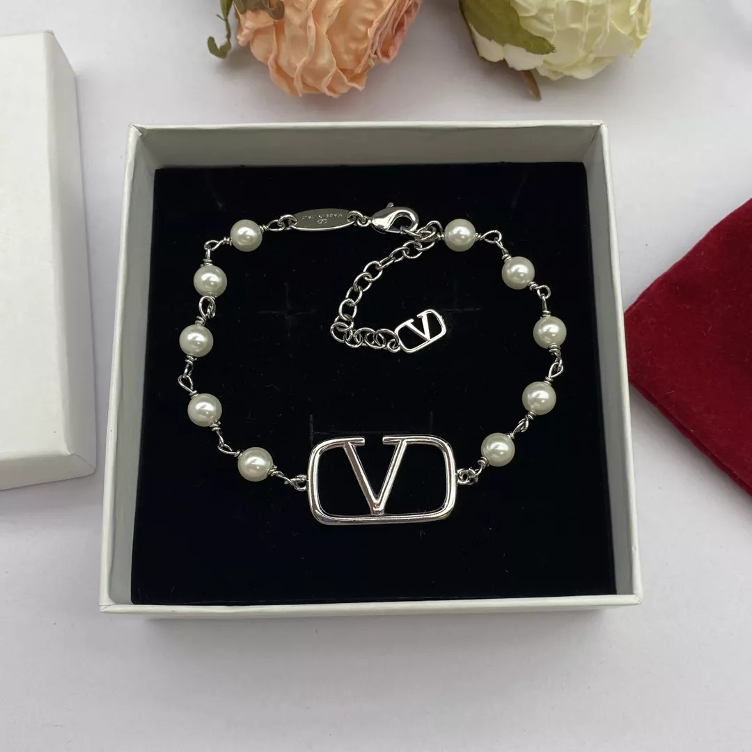 Durable 7142 Valentino Jewelry Set For Women
