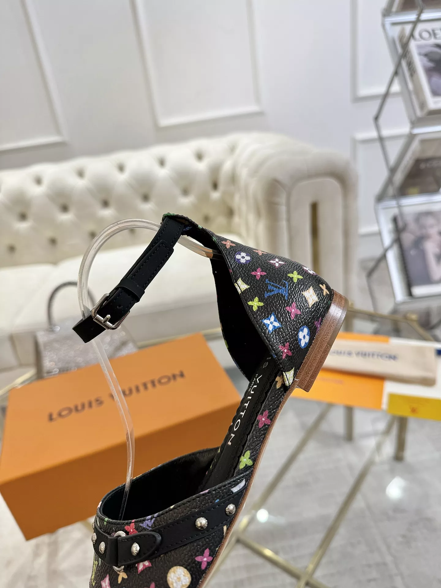 Durable 7165 Louis Vuitton Sandal For Women