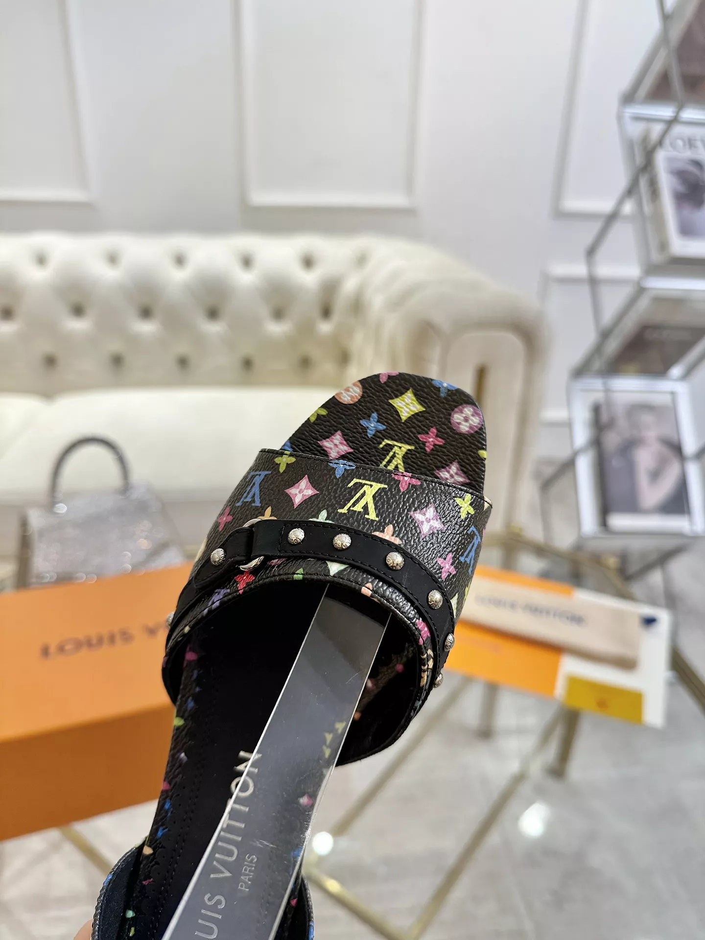 Durable 7165 Louis Vuitton Sandal For Women