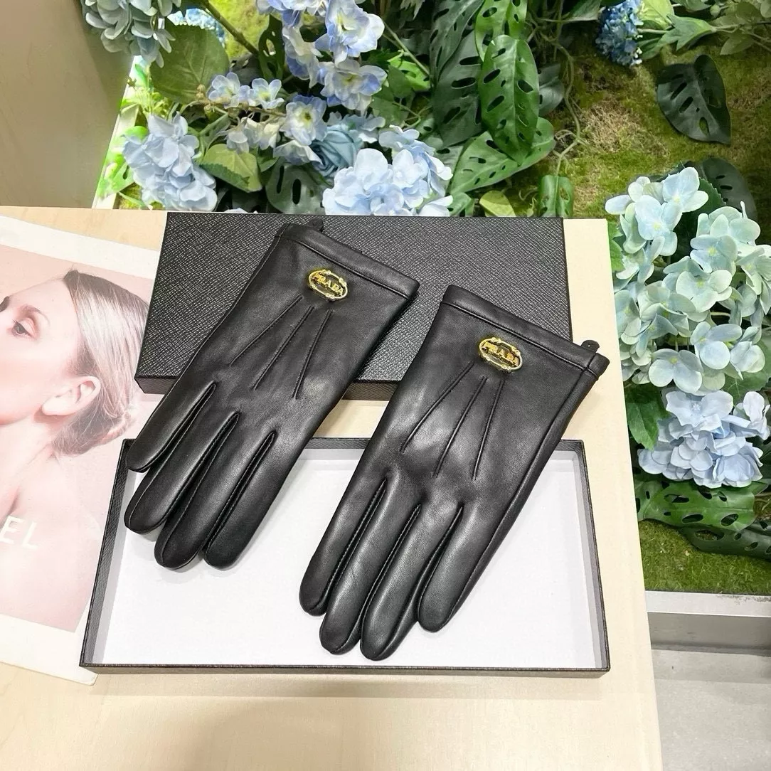 Durable 7215 Prada Gloves For Women