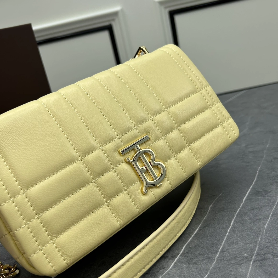 Durable 7226 Burberry AAA Quality Messenger Bags For Women