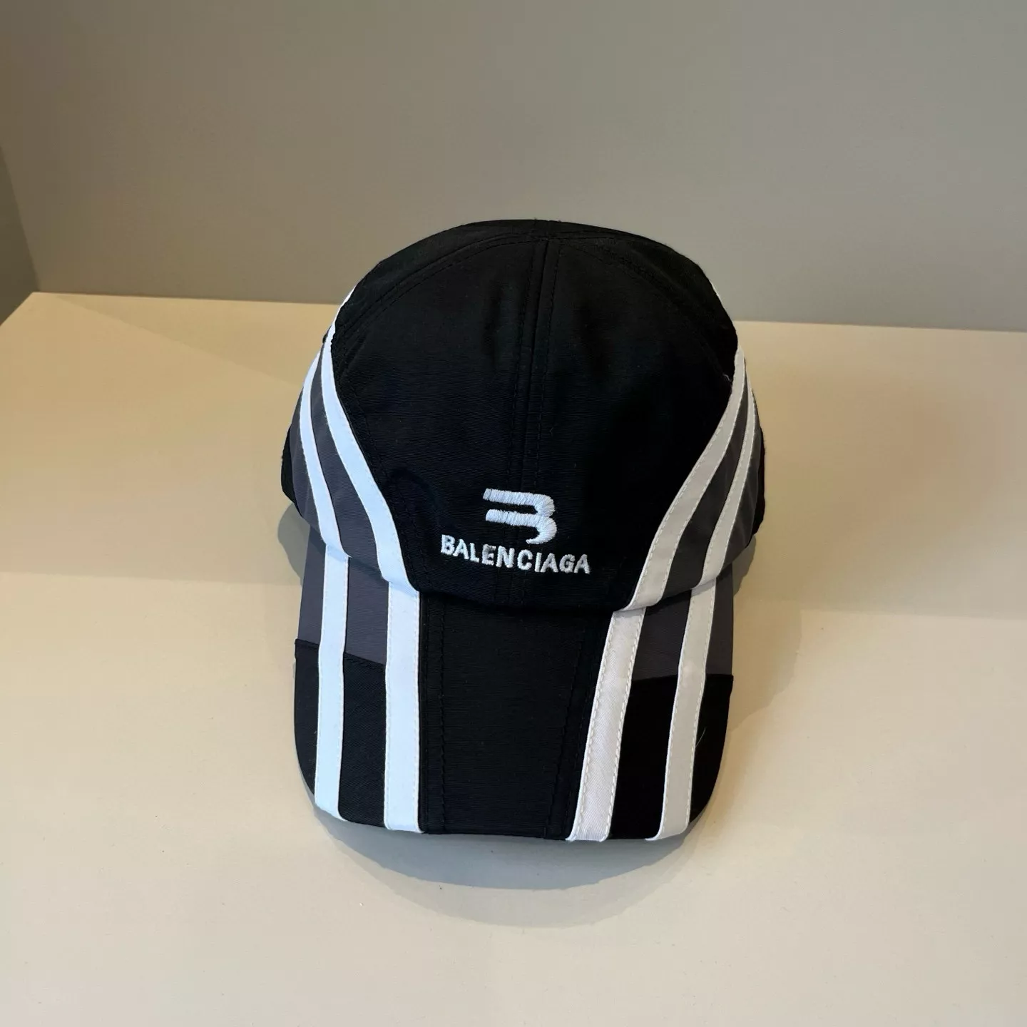 Durable 7232 Balenciaga Caps