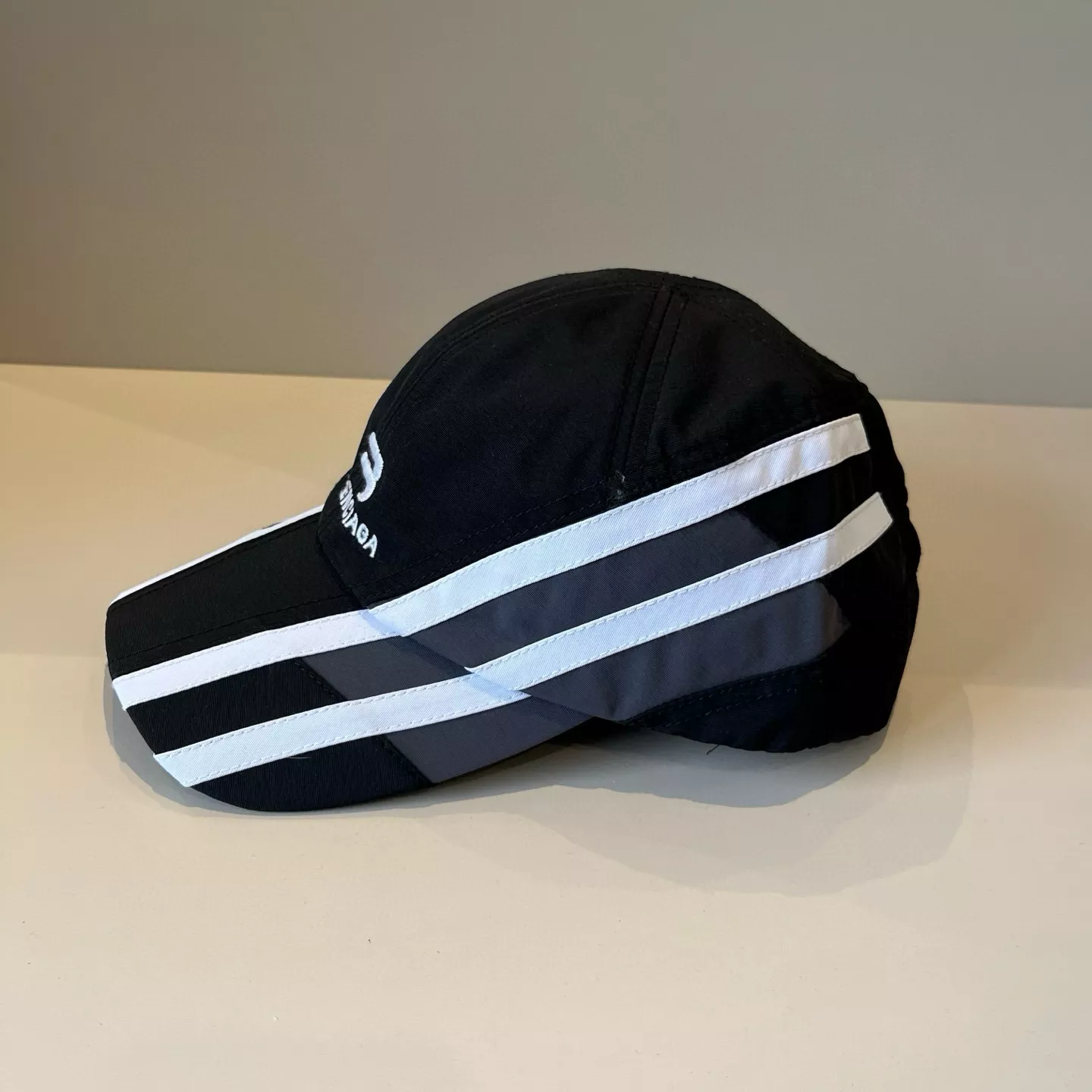 Durable 7232 Balenciaga Caps