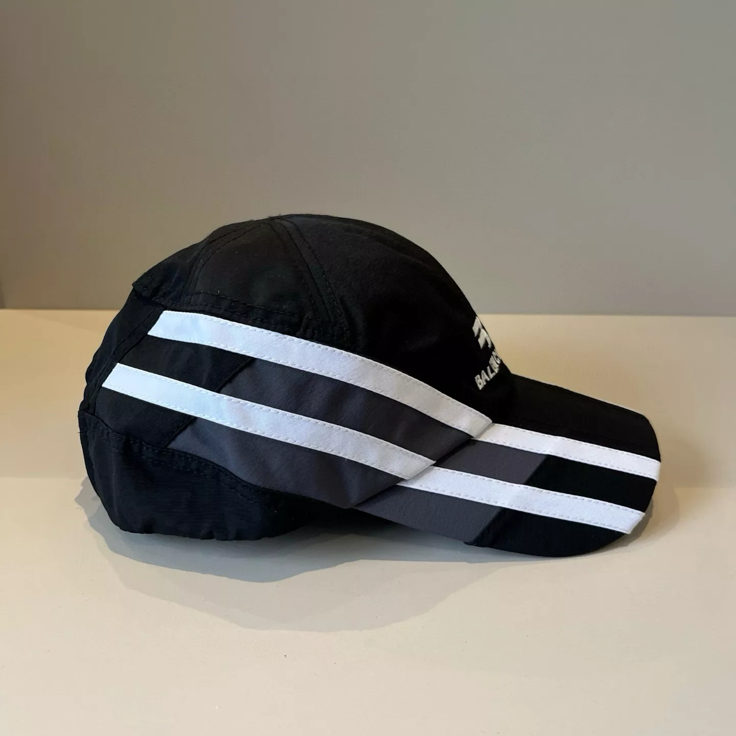 Durable 7232 Balenciaga Caps