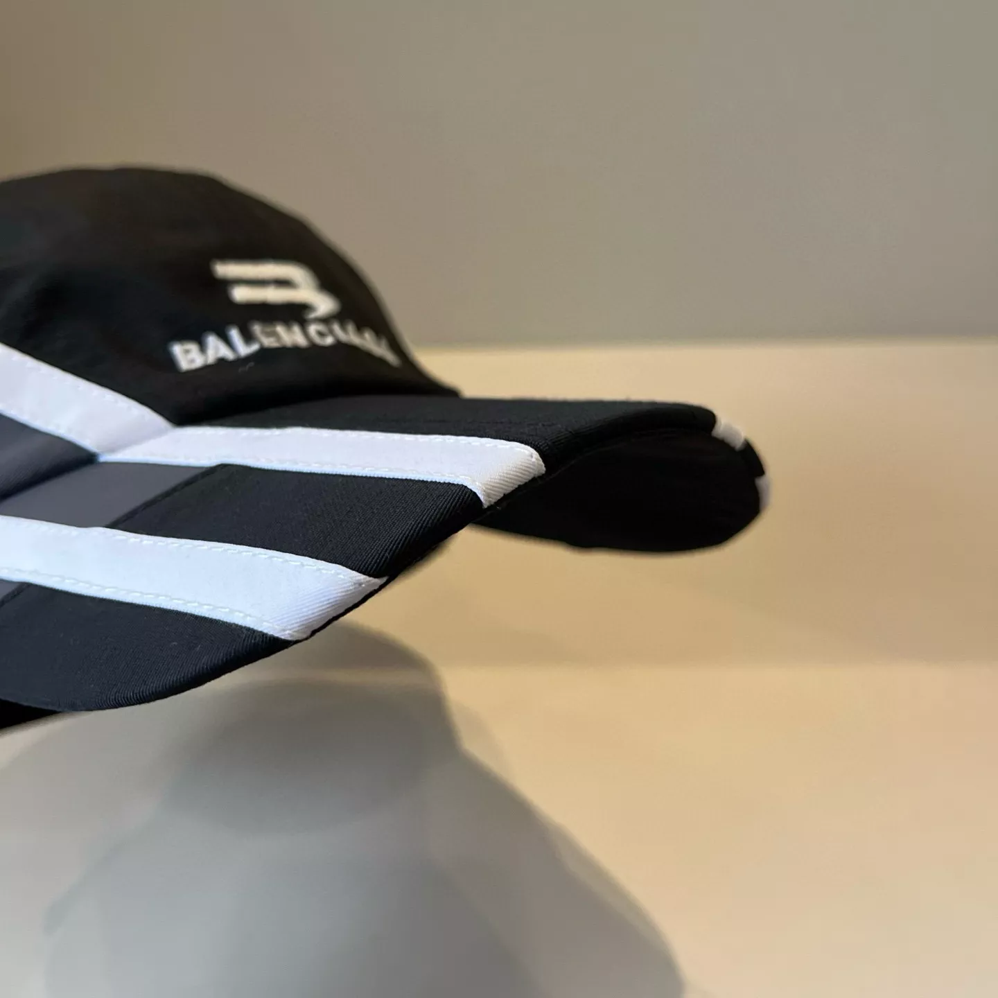 Durable 7232 Balenciaga Caps