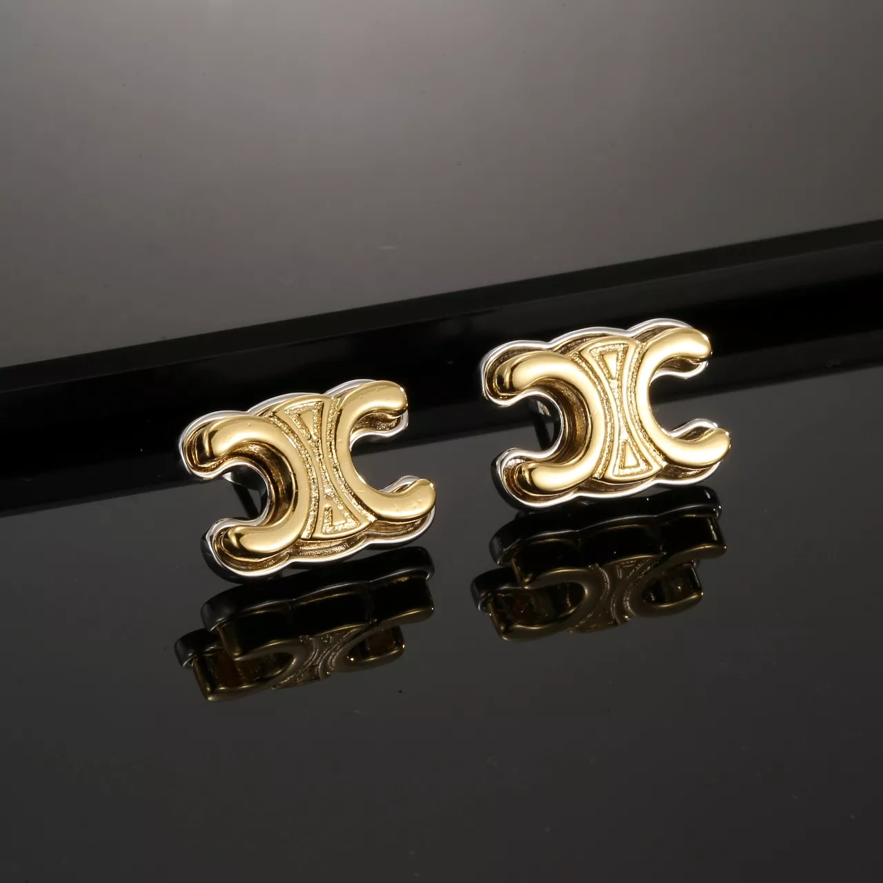 Durable 7502 Celine Earrings For Women