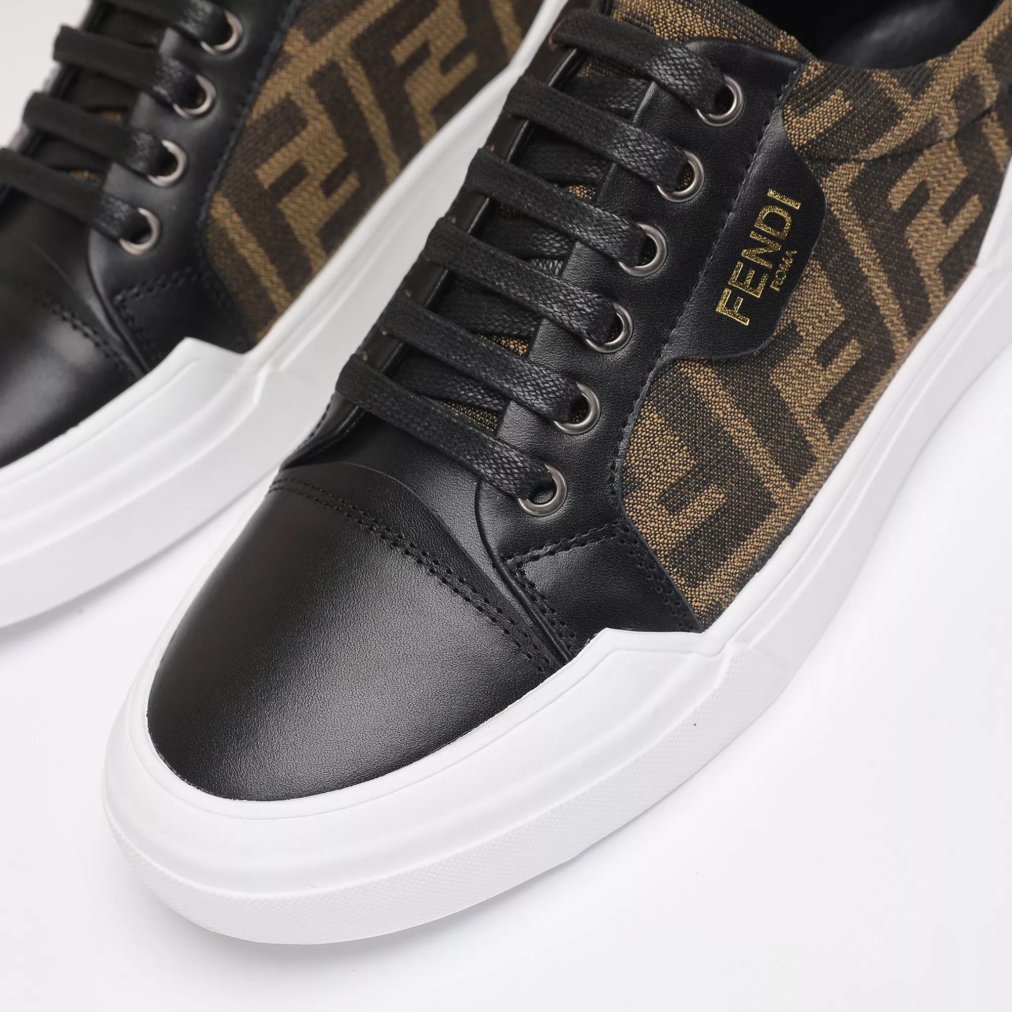 Durable 757 Fendi Casual Shoes For Men