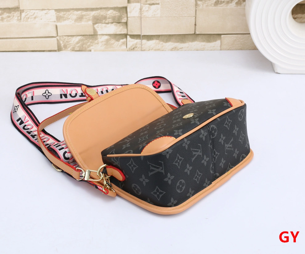 Durable 757 Louis Vuitton Messenger Bags For Women