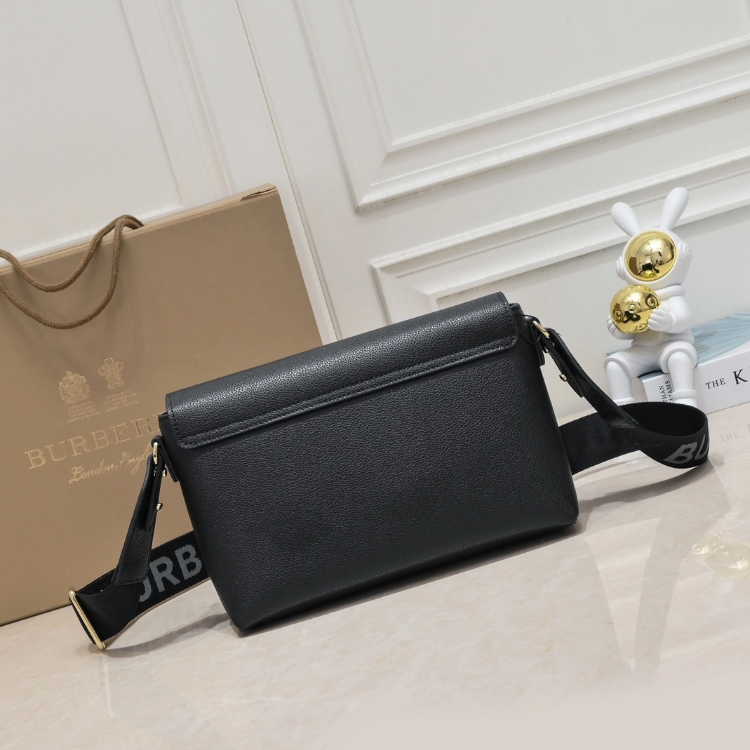 Durable 7570 Burberry AAA Quality Messenger Bags For Women