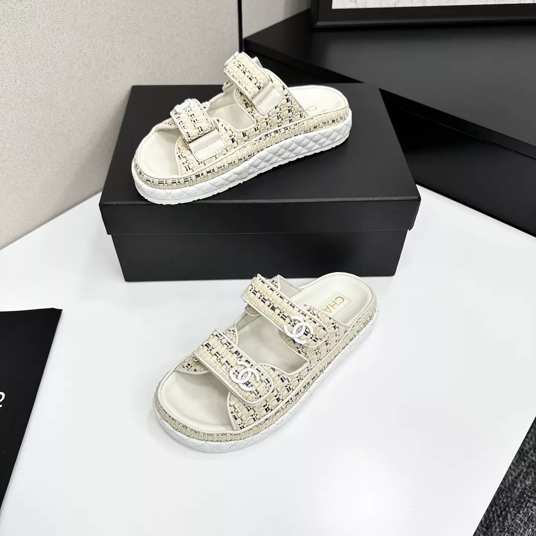 Durable 7612 Chanel Slippers For Women