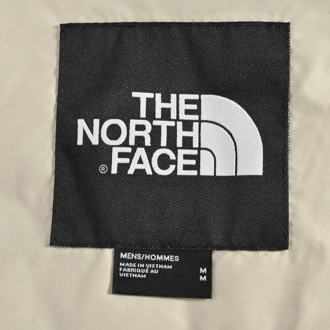Durable 7641 The North Face Down Feather Coat Long Sleeved For Unisex