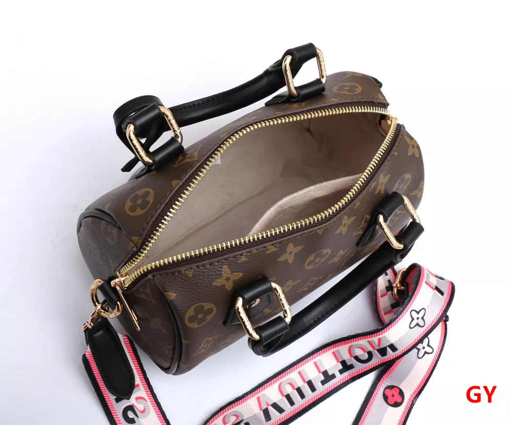 Durable 7702 Louis Vuitton HandBags For Women