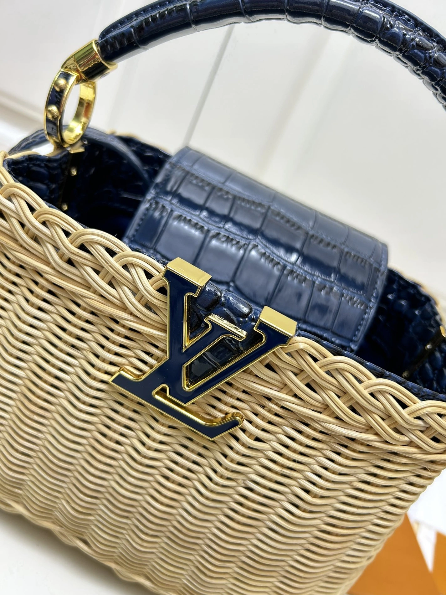 Durable 7794 Louis Vuitton AAA Quality Handbags In Navy For Women