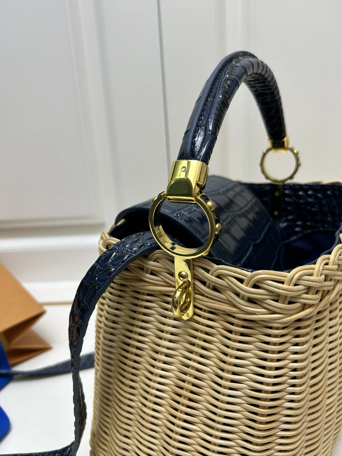 Durable 7794 Louis Vuitton AAA Quality Handbags In Navy For Women