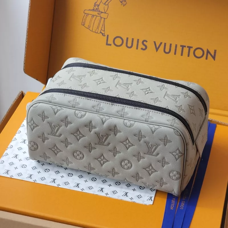 Durable 7915 Louis Vuitton AAA Quality Handbags For Women